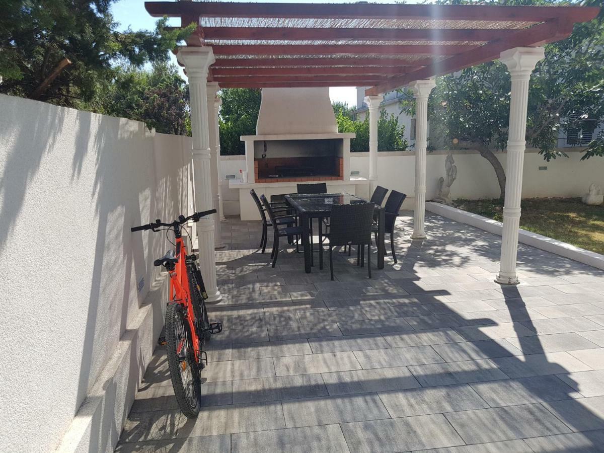 Elizabeta Apartments Nin Exterior foto